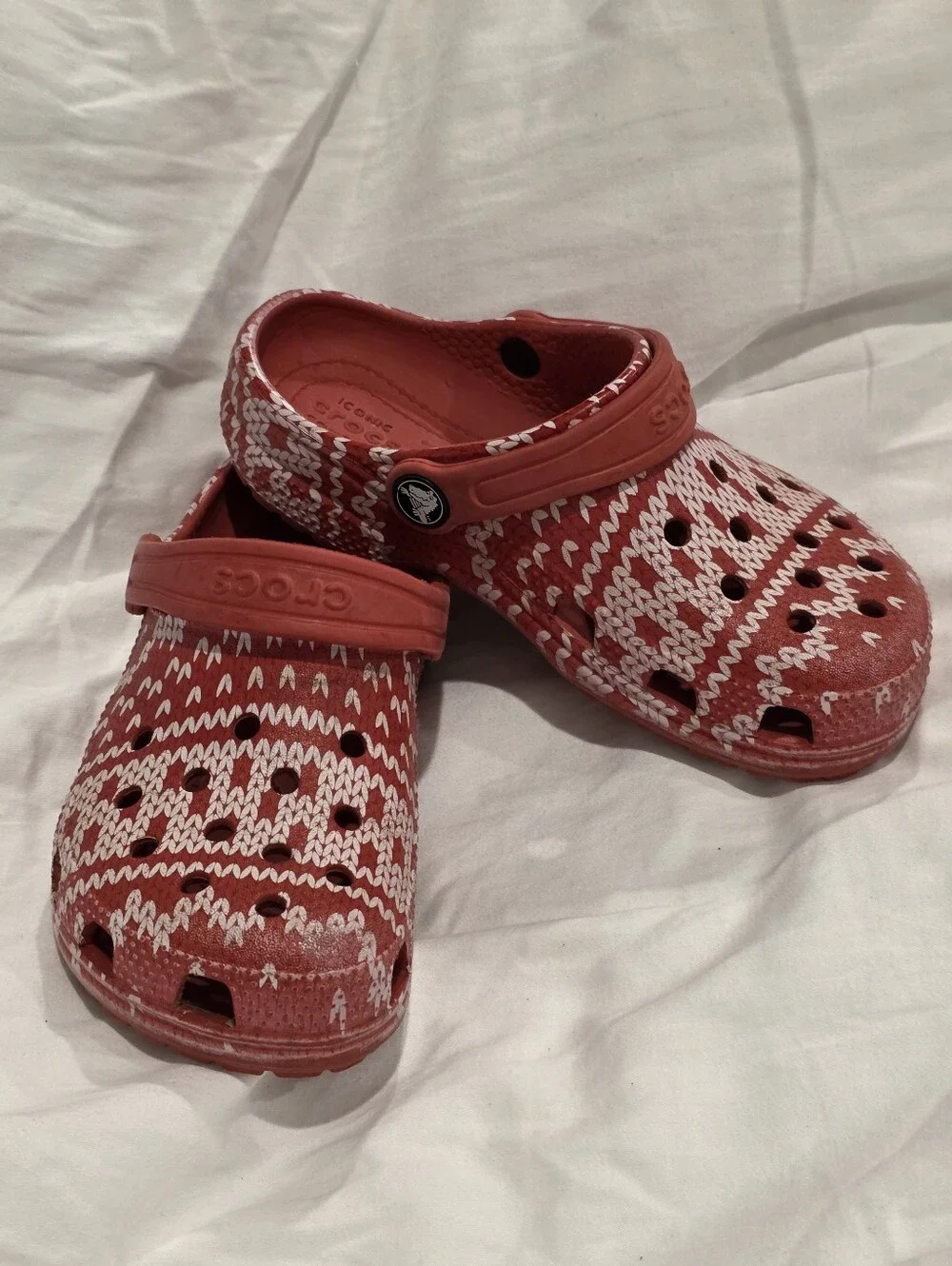 Crocs Classic Holiday Red White Sweater Clogs Slip-On Youth Kids Size C 13